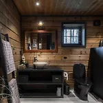 Familievennlig & Jacuzzi & Badstue Σπίτι διακοπών