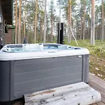 Σπίτι διακοπών Familievennlig & Jacuzzi & Badstue