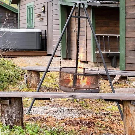 בית נופש Familievennlig & Jacuzzi & Badstue *