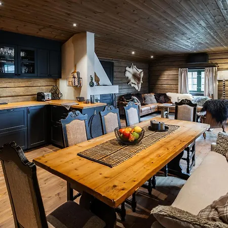 Familievennlig & Jacuzzi & Badstue *