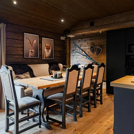 Familievennlig & Jacuzzi & Badstue