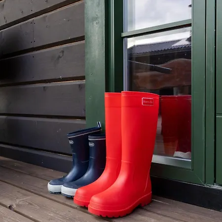 בית נופש Familievennlig & Jacuzzi & Badstue *