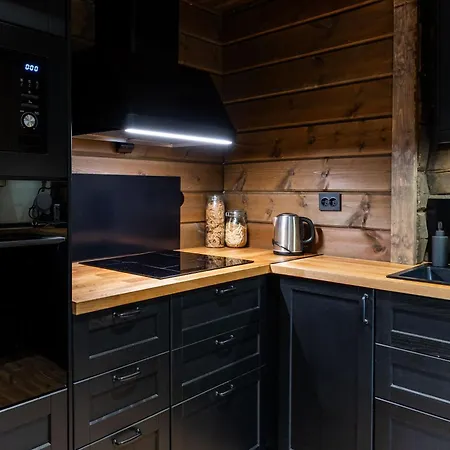 Familievennlig & Jacuzzi & Badstue בית נופש טריסיל