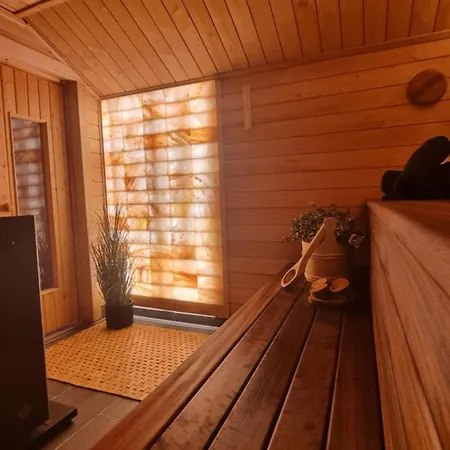 Vakantiehuis Familievennlig & Jacuzzi & Badstue