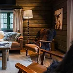 Semesterbostad Familievennlig & Jacuzzi & Badstue Trysil